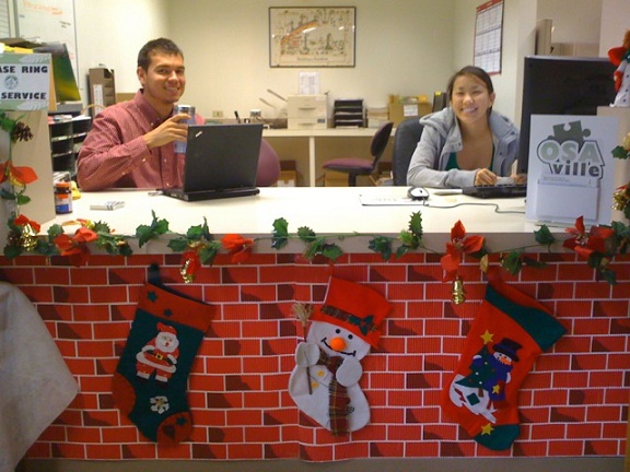 Decoraciones navideñas que salieron del corazpon de un Godinez 24