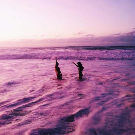 mejor amiga en la playa