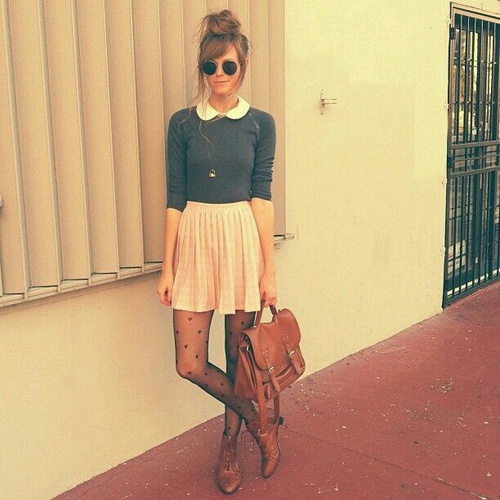 universidad lentes vestido y medias