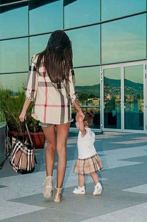 hija y mama vestidas igual