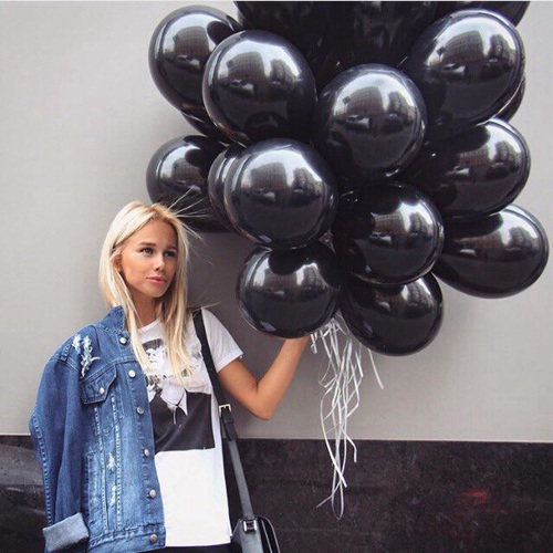 globos negros mujer