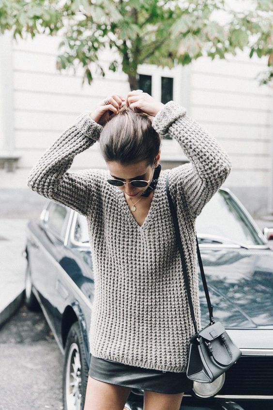 falda-corta-y-sueter