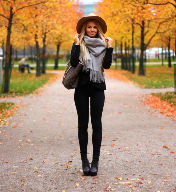 all-black-con-sombrero